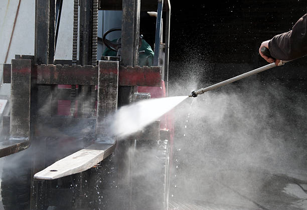 Pressure Washing Services for Businesses in Burton, MI